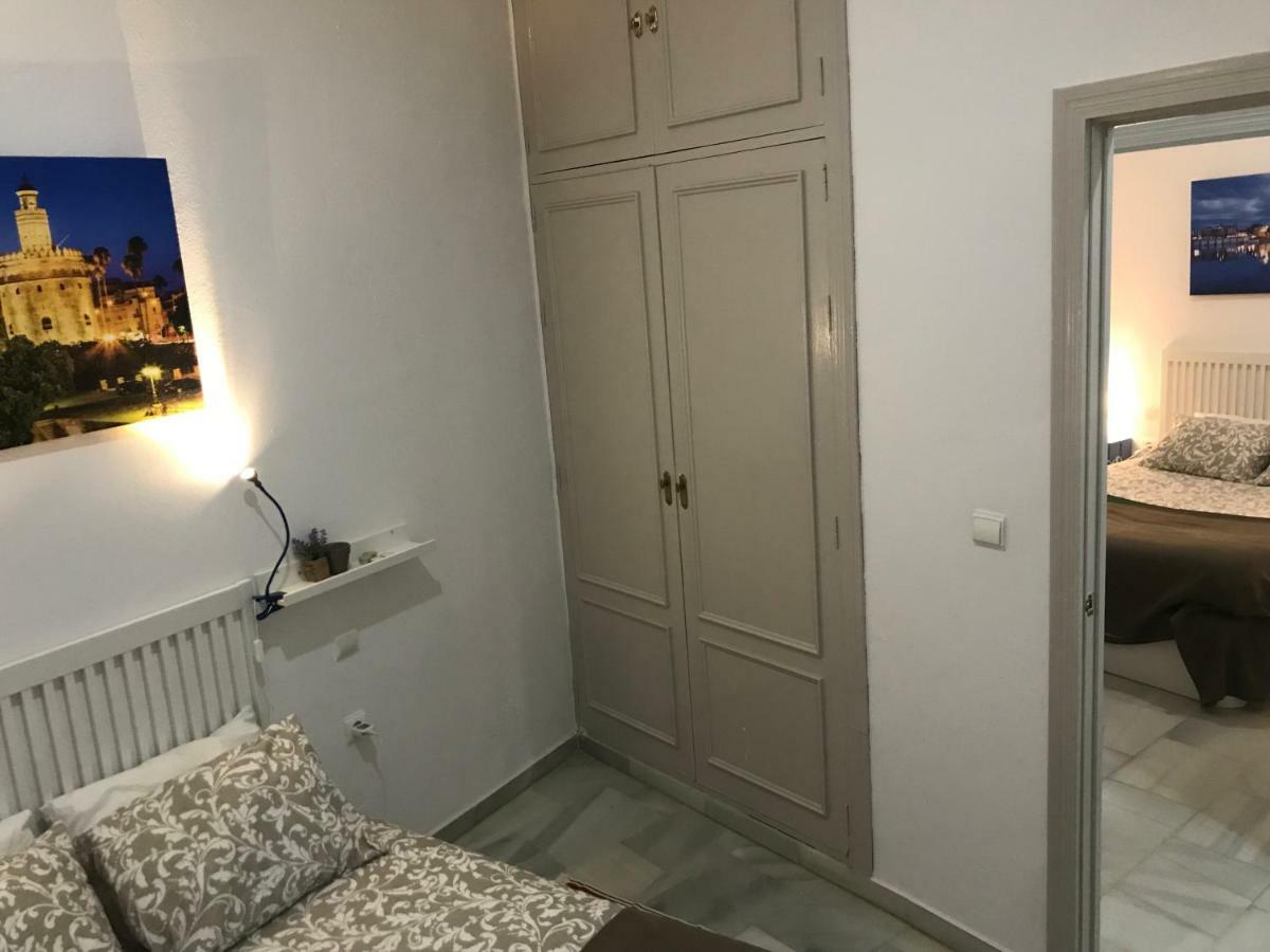 Appartement Santas Patronas Street Center à Séville Extérieur photo